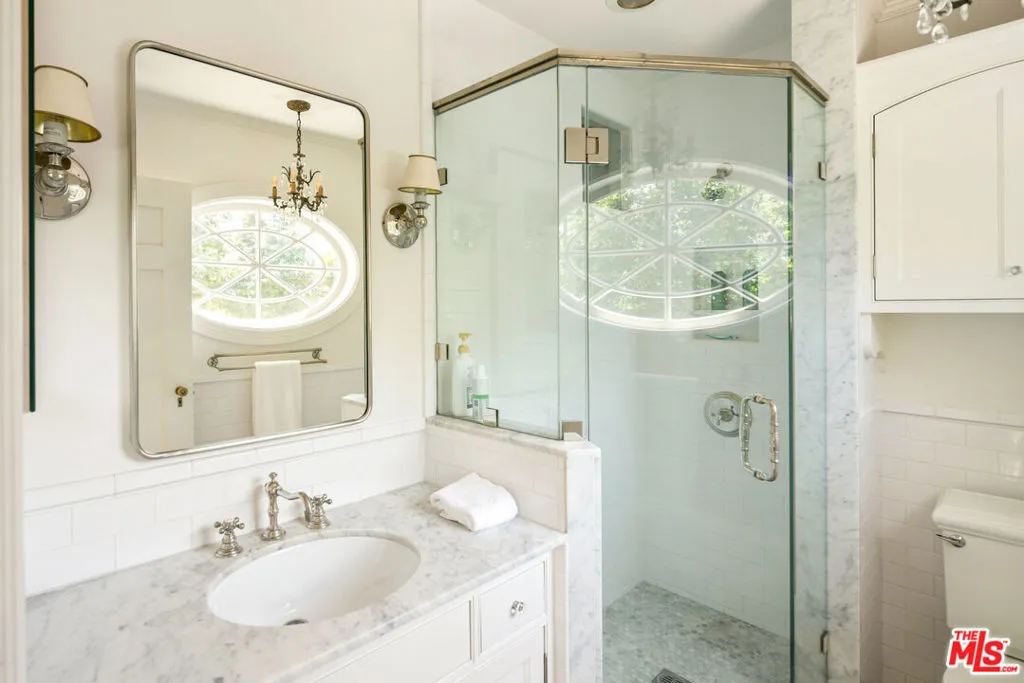 Los Angeles, California 90049, United States, 7 Bedrooms Bedrooms, ,7 BathroomsBathrooms,Residential,Active,176660