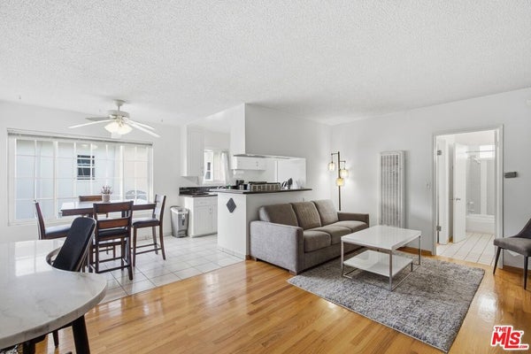 3720 VINTON AVE APT 8, LOS ANGELES, CA 90034 - Image f848c61f3262d7e0e2cd0cccffada35e/2201697305