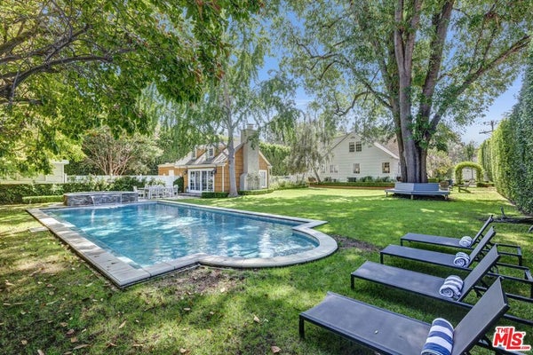 15235 VALLEY VISTA BLVD, SHERMAN OAKS, CA 91403 - Image f86332e8f5ffbf6eed8a2ff647dc1a35/4074787055