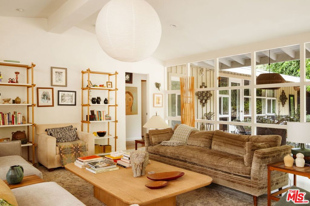 3376 Mandeville Canyon Road