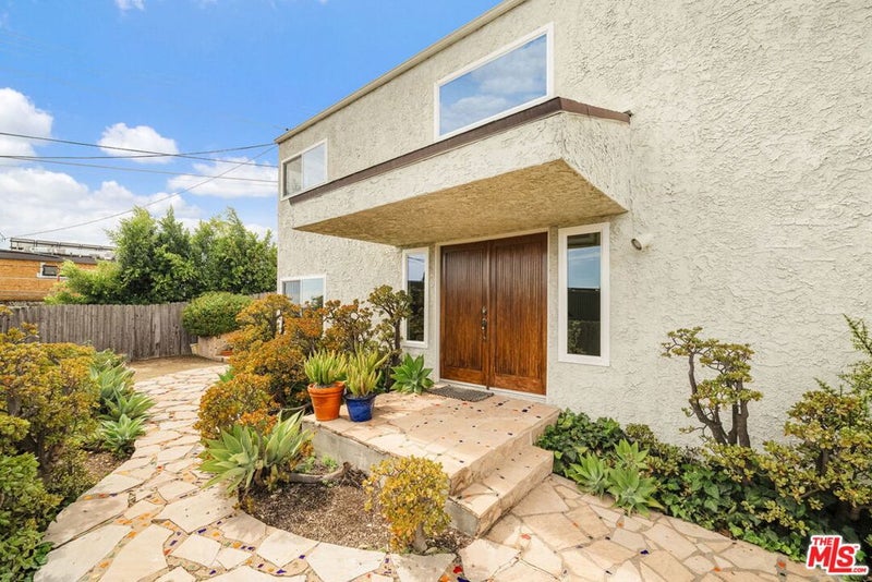 2220 Loveland Drive