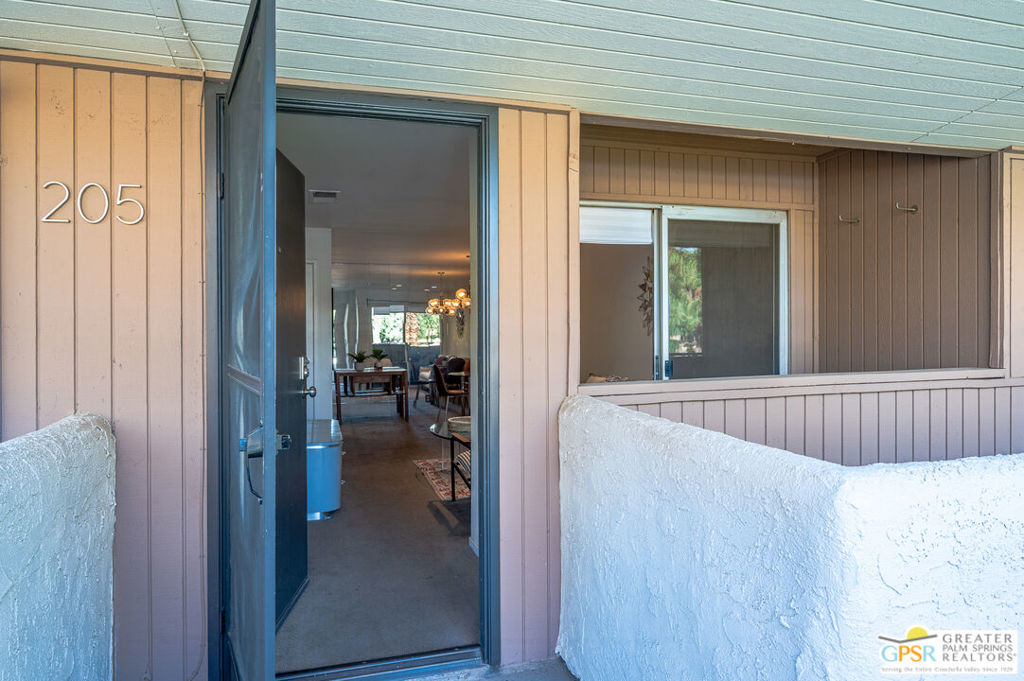 550 N Villa Court 205