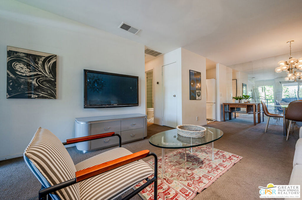 550 N Villa Court 205