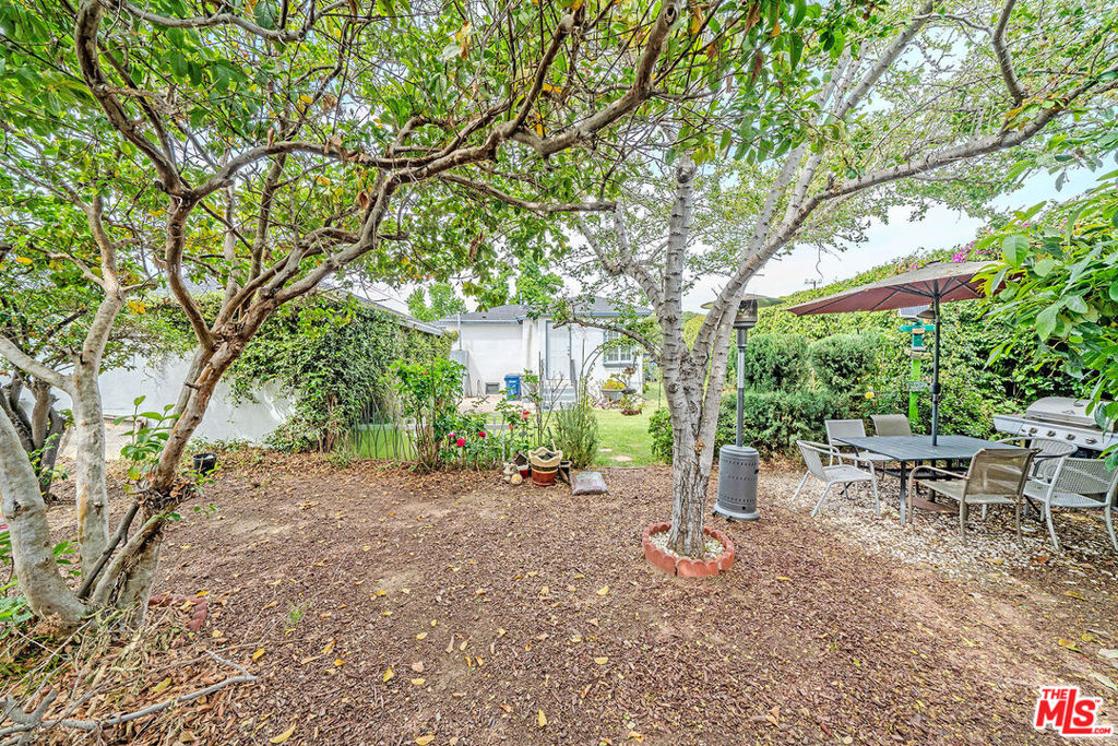1002 W 131st Street