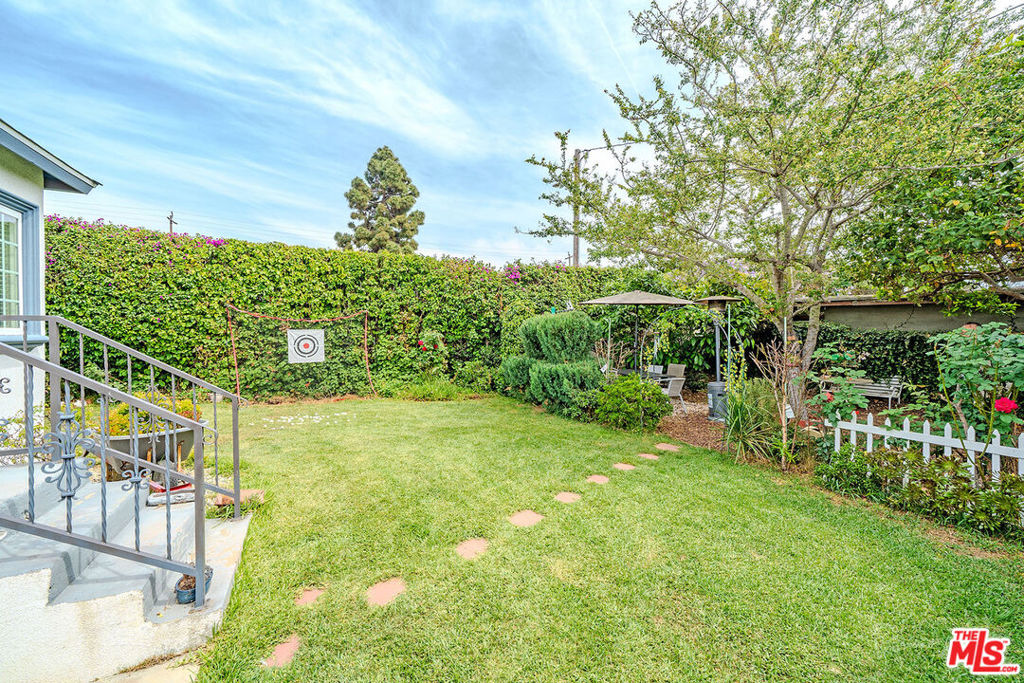 1002 W 131st Street