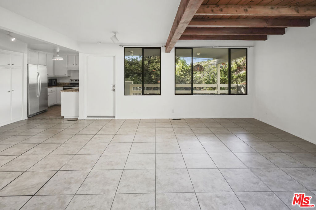 2909 Searidge Street