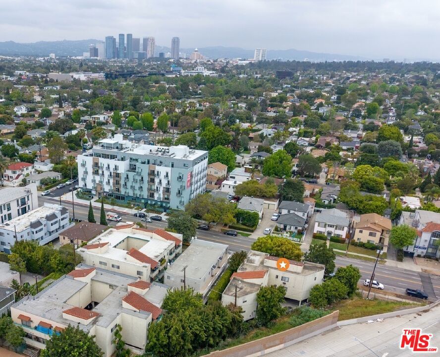 2627 S Sepulveda Boulevard