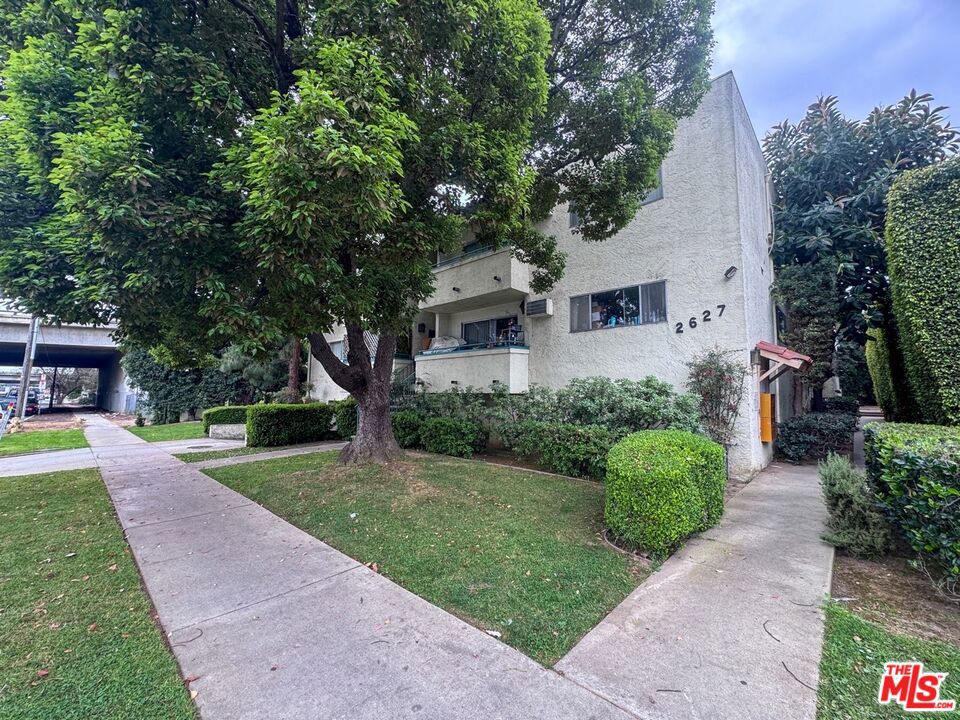 2627 S Sepulveda Boulevard