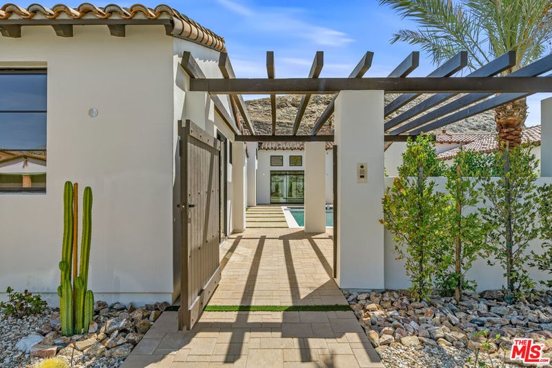 26 Santa Rosa Mountain Lane