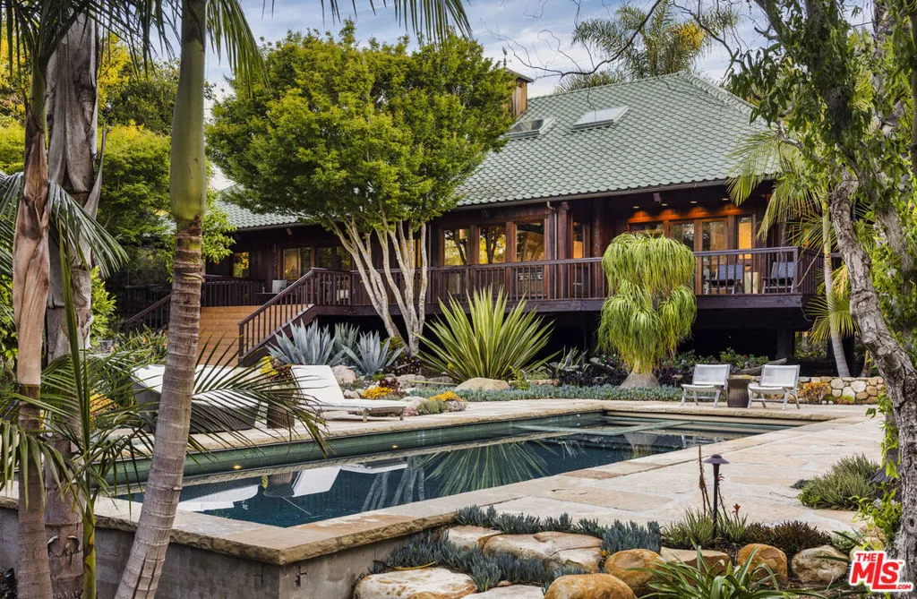 Santa Barbara, California 93108, United States, 5 Bedrooms Bedrooms, ,5 BathroomsBathrooms,Residential,Active,164967