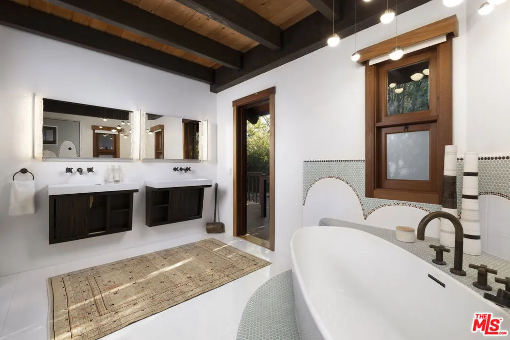 Santa Barbara, California 93108, United States, 5 Bedrooms Bedrooms, ,5 BathroomsBathrooms,Residential,Active,164967