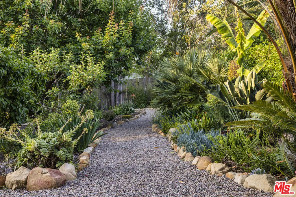 Santa Barbara, California 93108, United States, 5 Bedrooms Bedrooms, ,5 BathroomsBathrooms,Residential,Active,164967