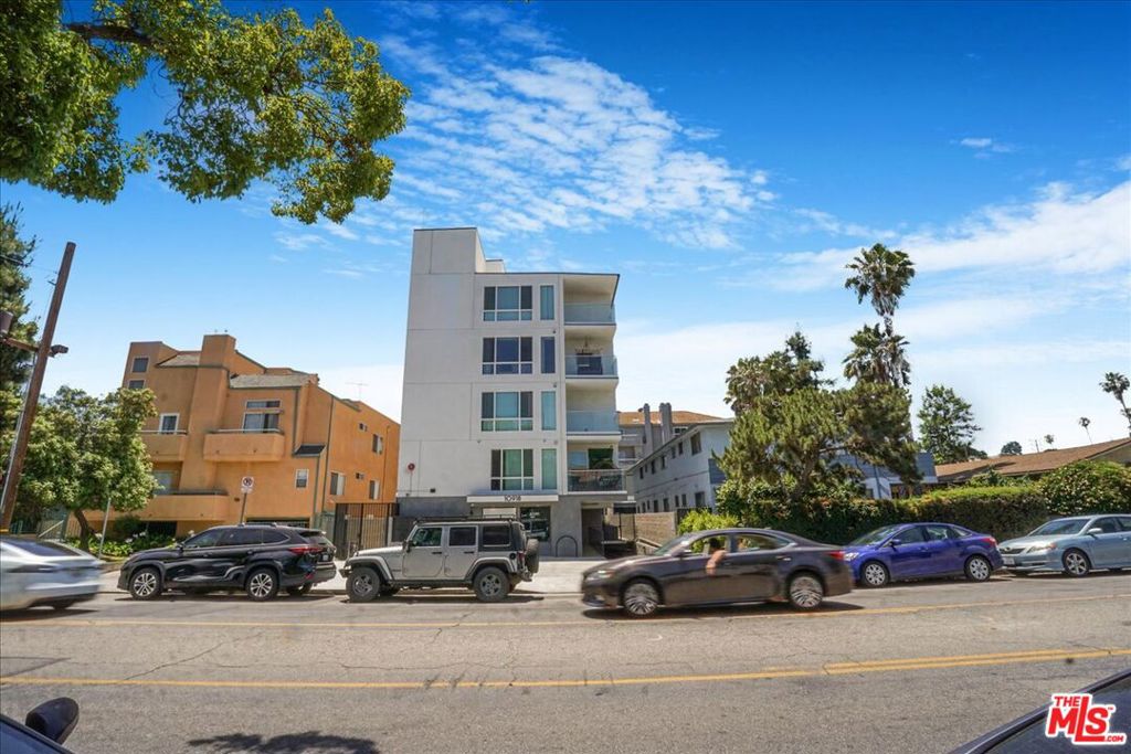 Properties 3 10918 Camarillo Street