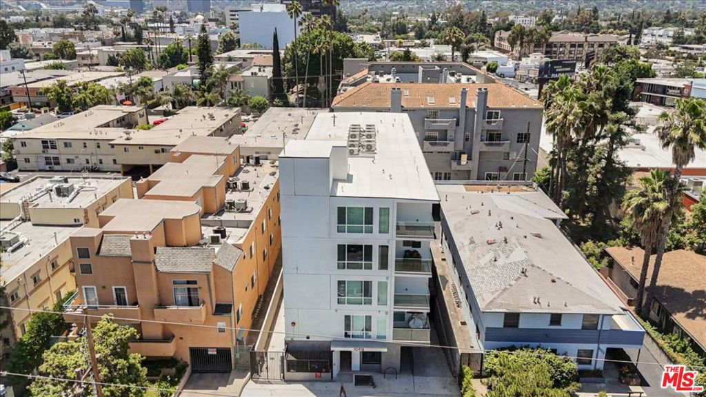 Properties 1 10918 Camarillo Street
