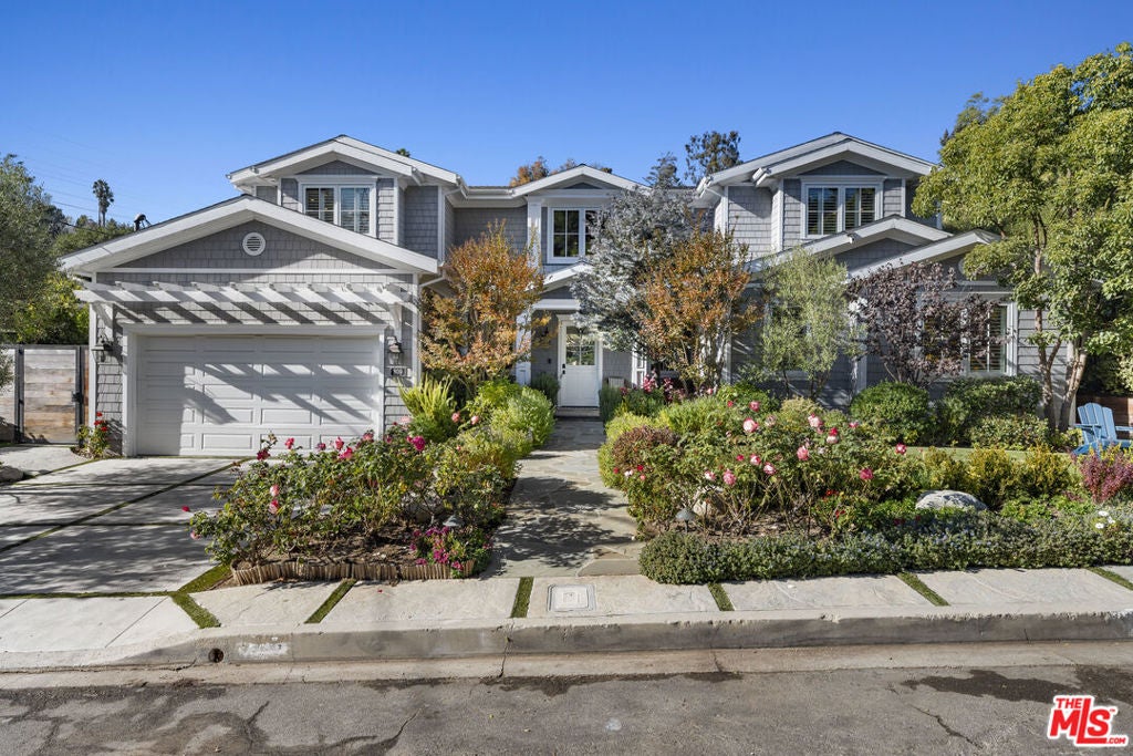 809 Leonard Road