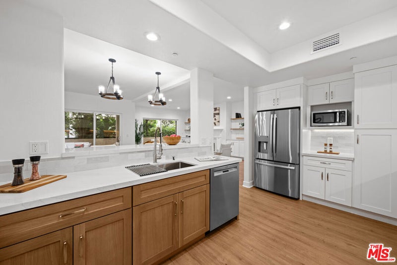 11115 Acama Street 104