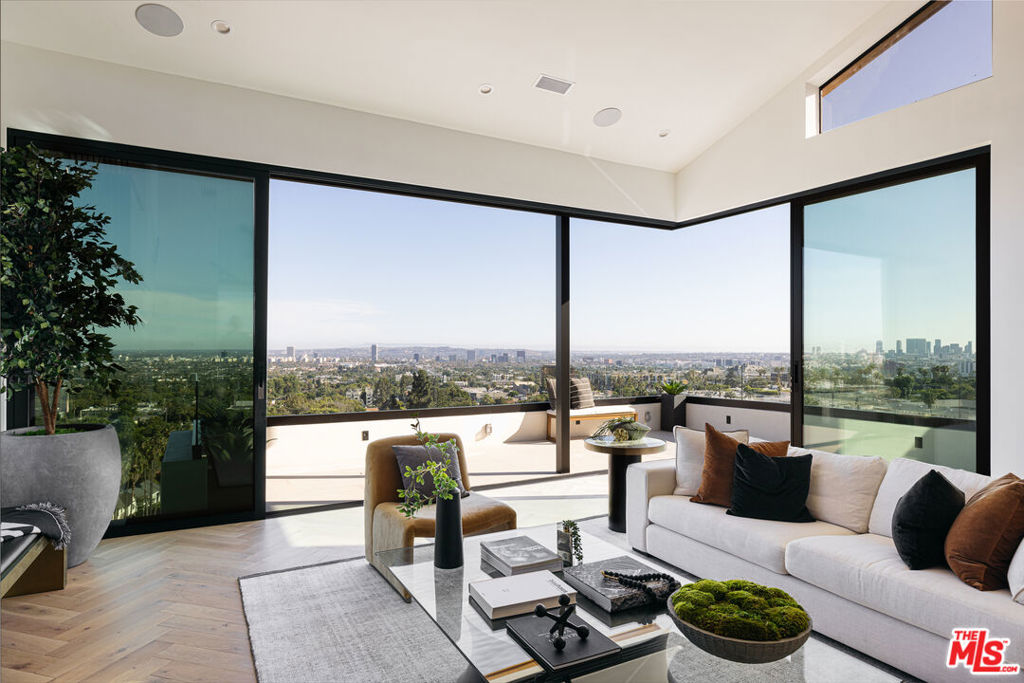7866 Fareholm Drive