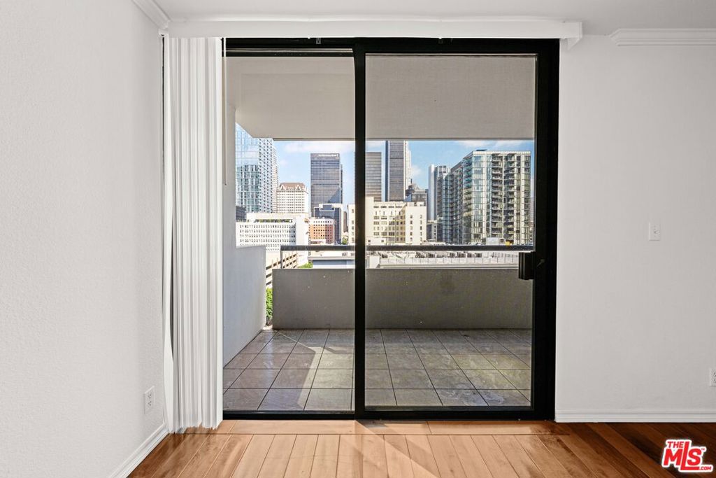 600 W 9th Street 1206