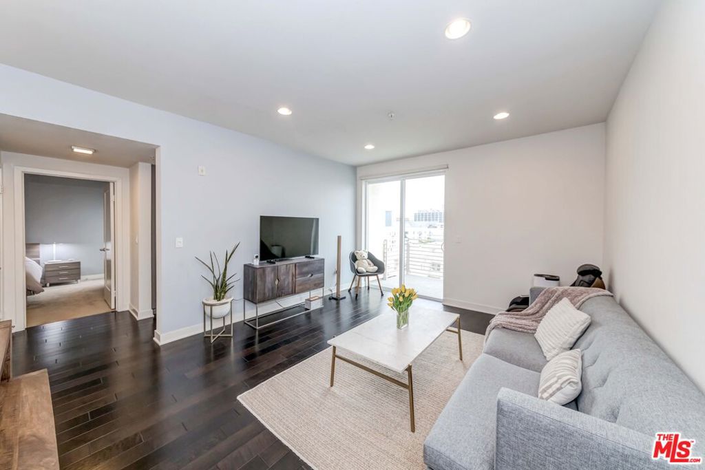 436 S Virgil Avenue PH 1