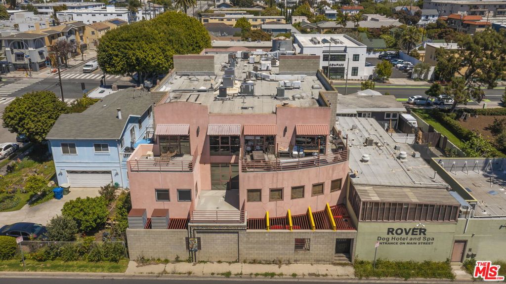 2110 Main