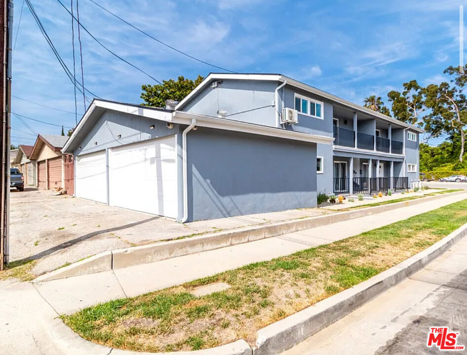Properties 3 11629 1/2 Gateway Boulevard