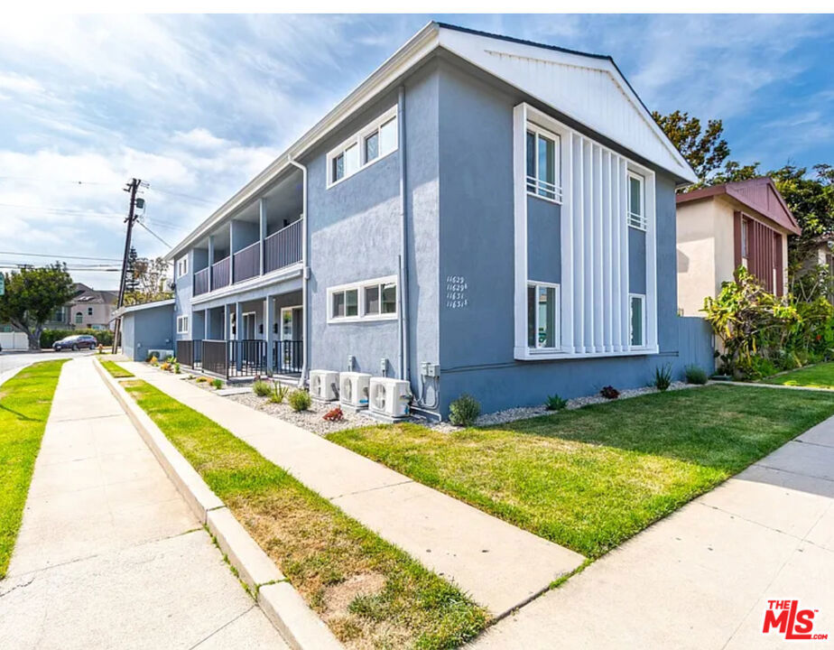 Properties 1 11629 1/2 Gateway Boulevard