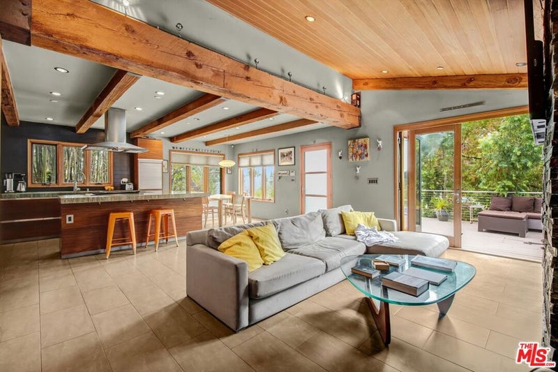 1421 Fernwood Pacific Drive