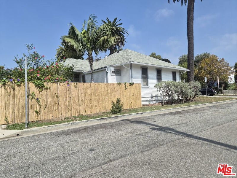 3132 6th Street