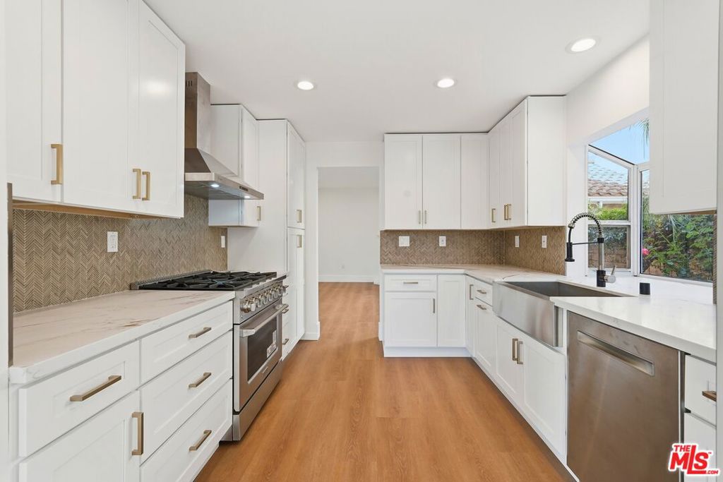 1752 Blossom Court