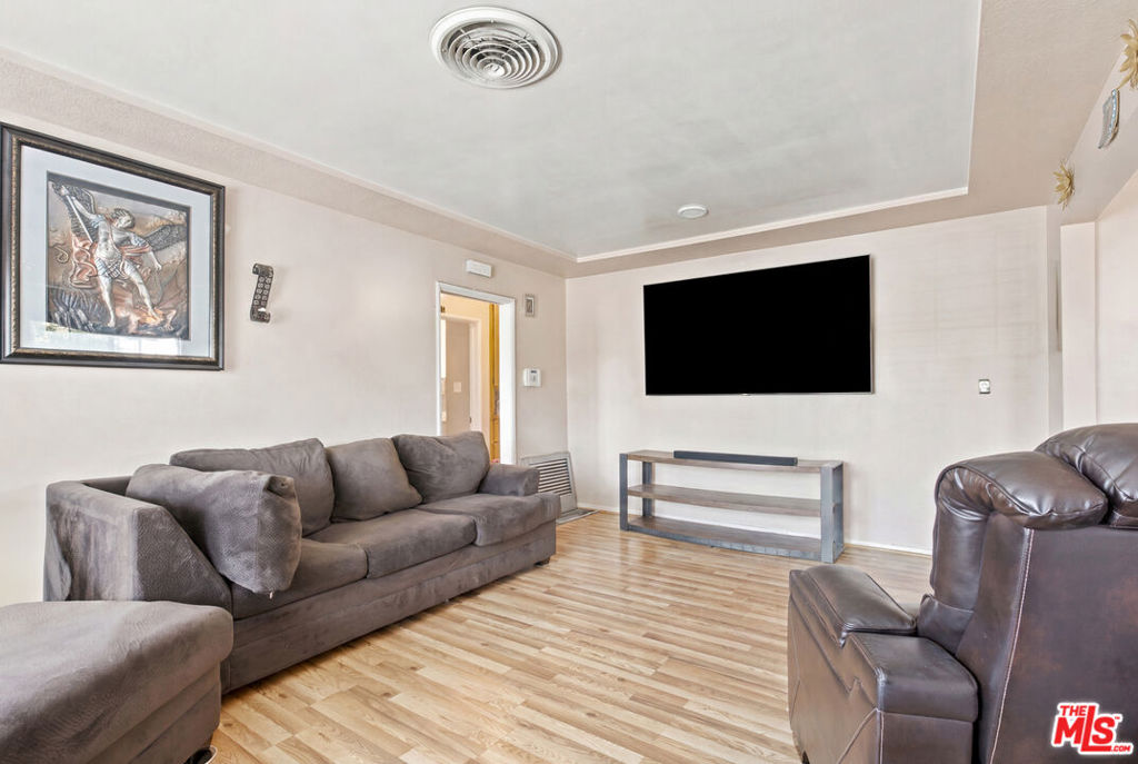 1288 Oakhurst Drive