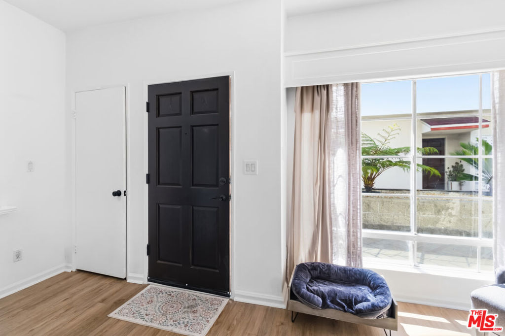 856 W Beach Avenue 16