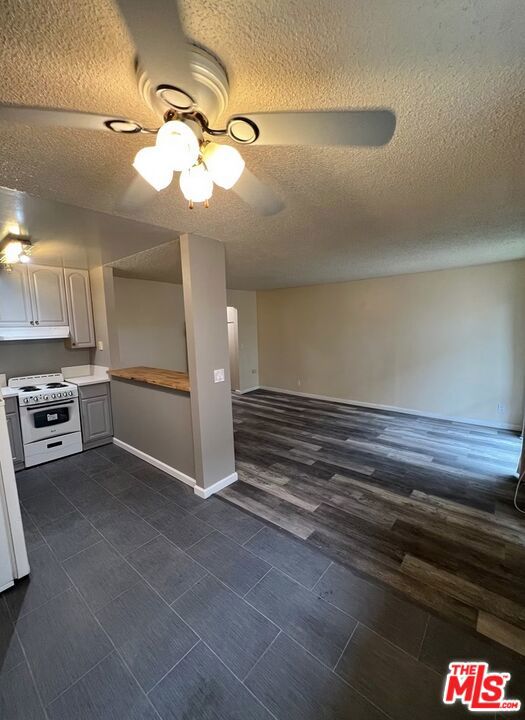 13050 Dronfield Avenue 7