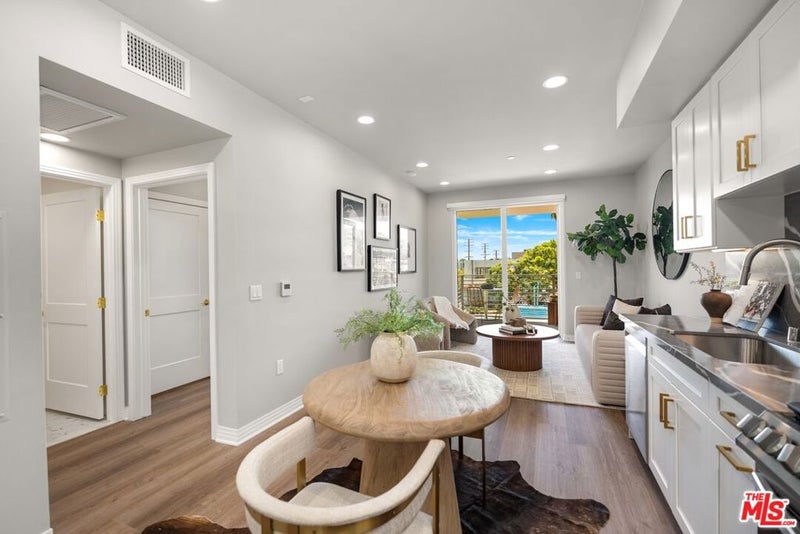 7428 Santa Monica Boulevard 304
