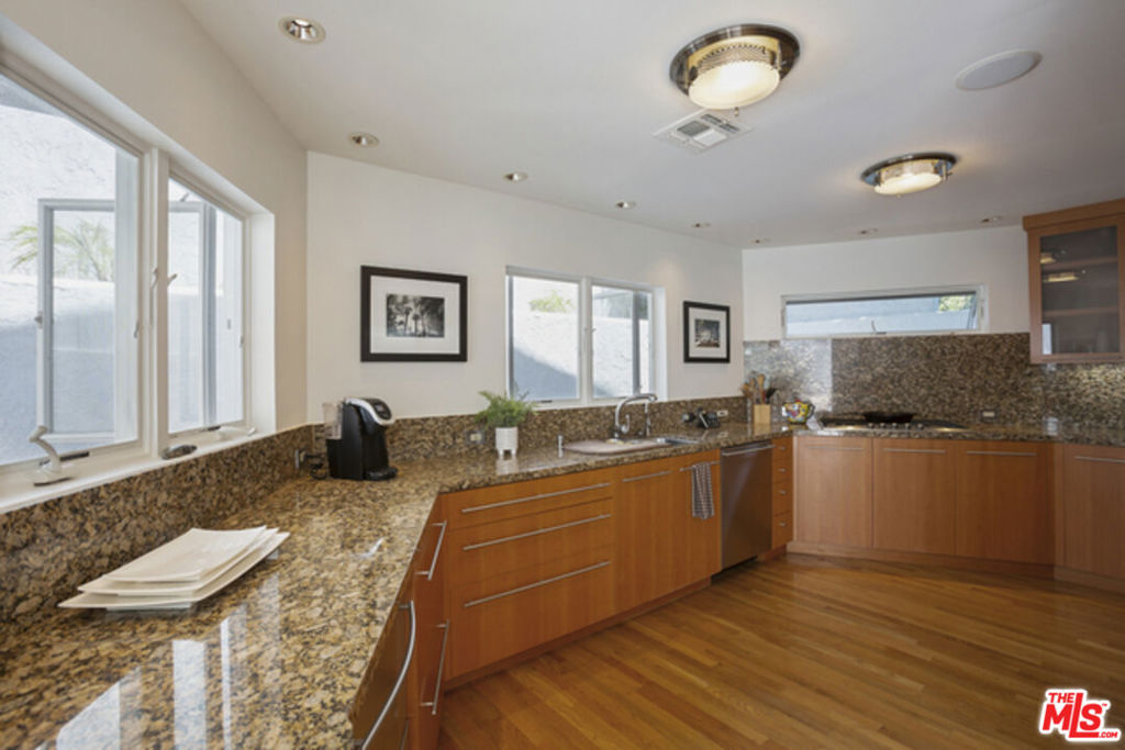 8781 Lookout Mountain Avenue