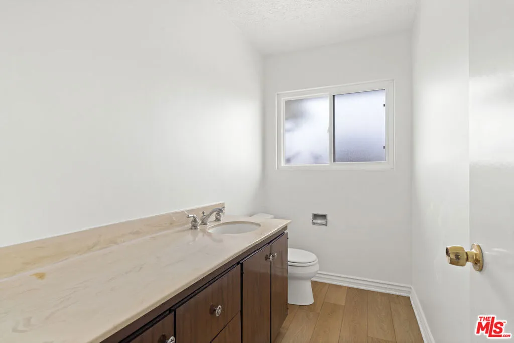 Pacific Palisades, California 90272, United States, 5 Bedrooms Bedrooms, ,3 BathroomsBathrooms,Residential,Active,141023