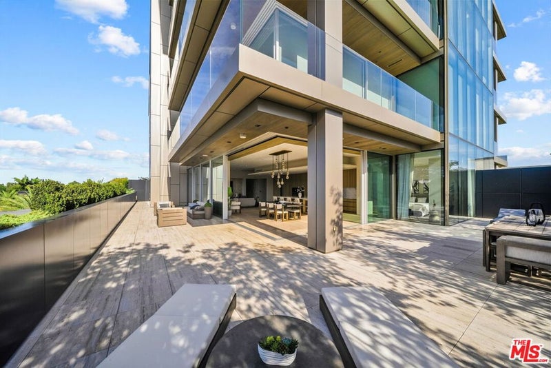 8899 Beverly Boulevard 4A