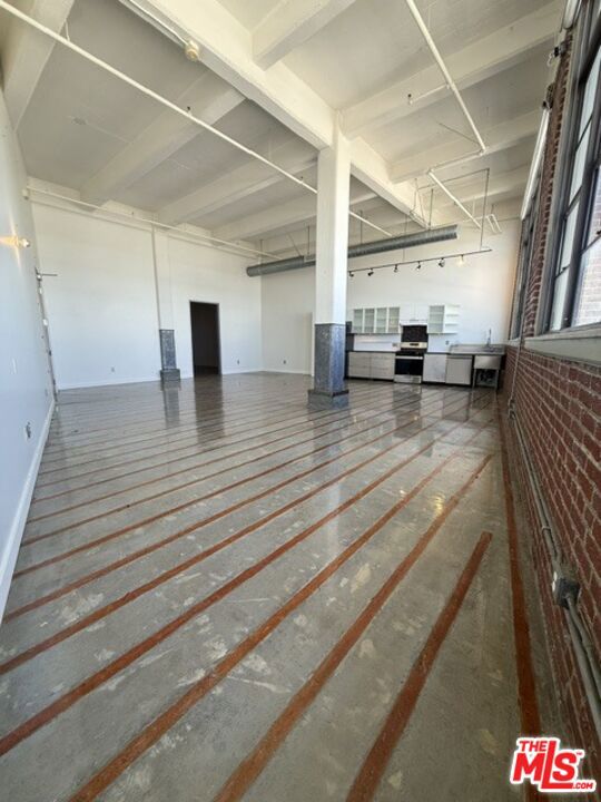 1850 Industrial Street 607