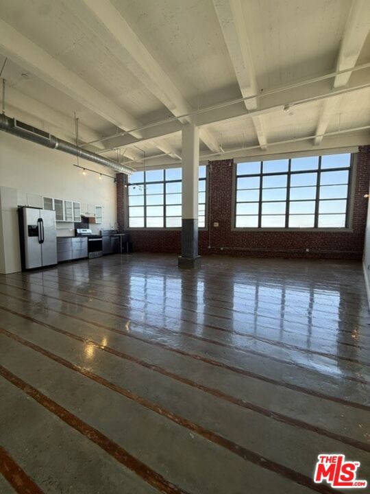 1850 Industrial Street 607