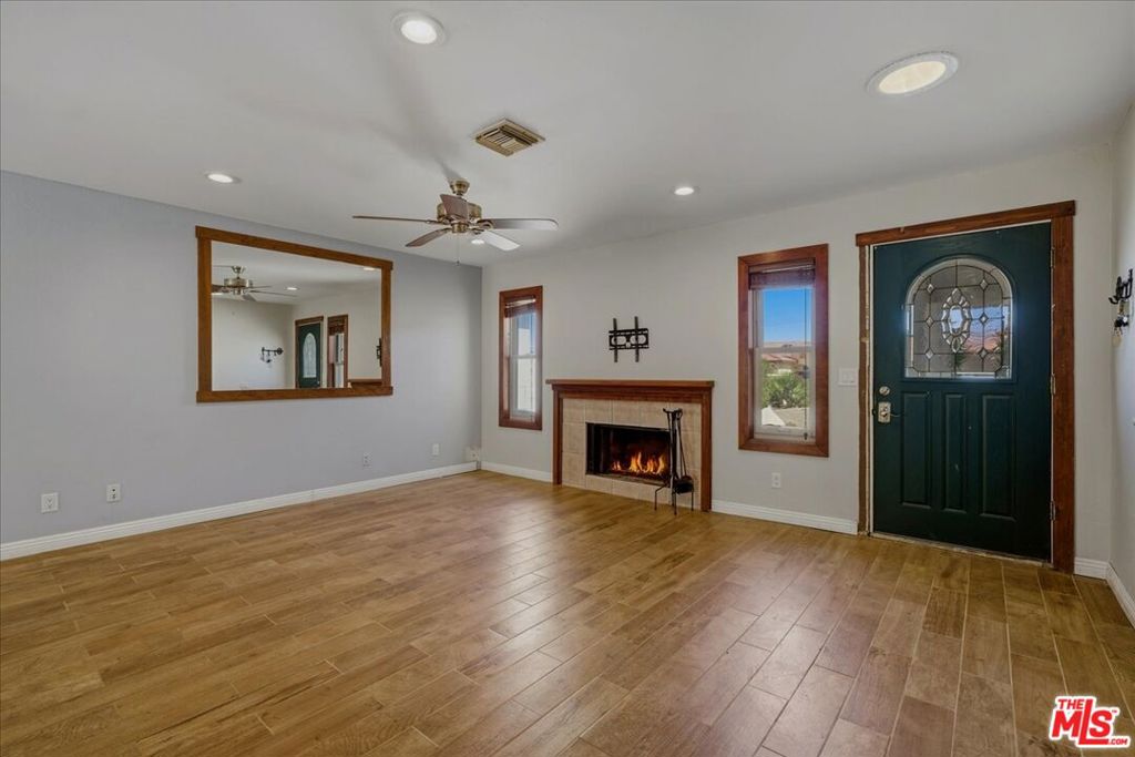 52105 Avenida Cortez