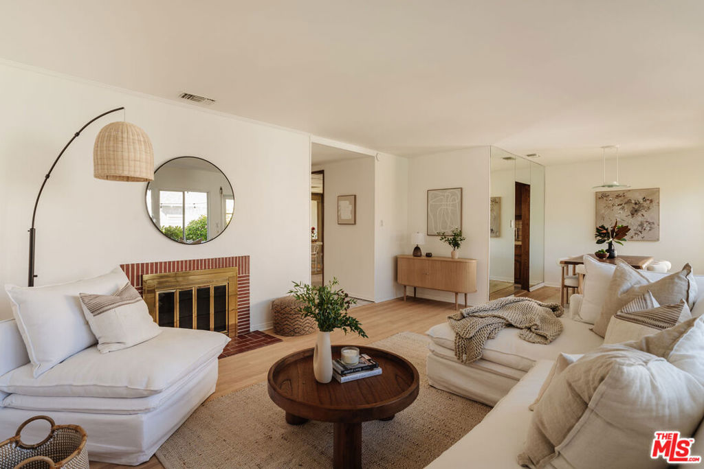 736 Irving Drive
