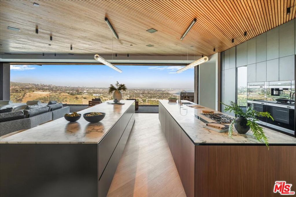 Properties 4 766 Paseo Miramar