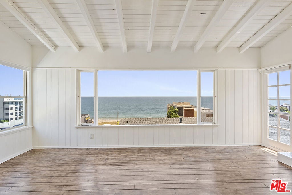 22607 PACIFIC COAST Highway