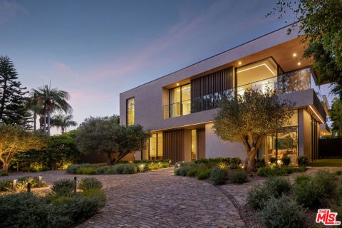 Photo of 510 N Alpine Drive, Beverly Hills, CA 90210 (MLS # 26990265)