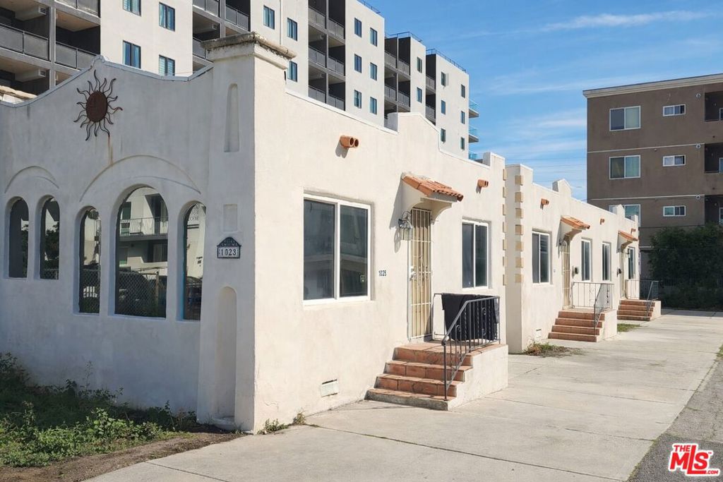 1028 S Serrano Avenue