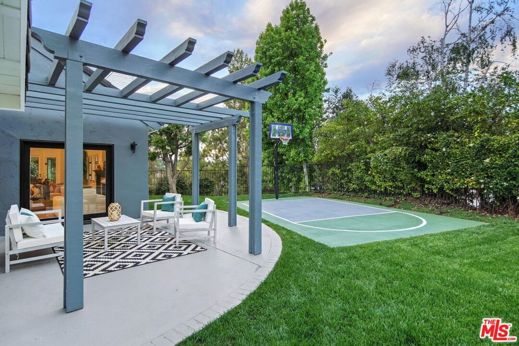 4050 Clarinda Drive