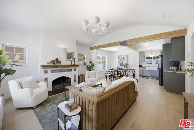 3010 Stockbridge Avenue, Los Angeles