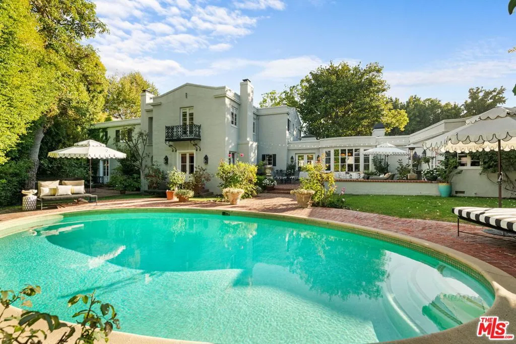 Beverly Hills, California 90210, United States, 5 Bedrooms Bedrooms, ,5 BathroomsBathrooms,Residential,Active,205135