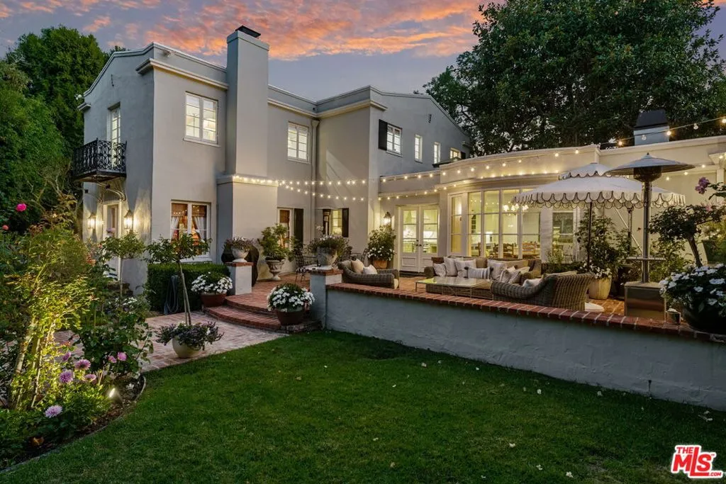 Beverly Hills, California 90210, United States, 5 Bedrooms Bedrooms, ,5 BathroomsBathrooms,Residential,Active,205135