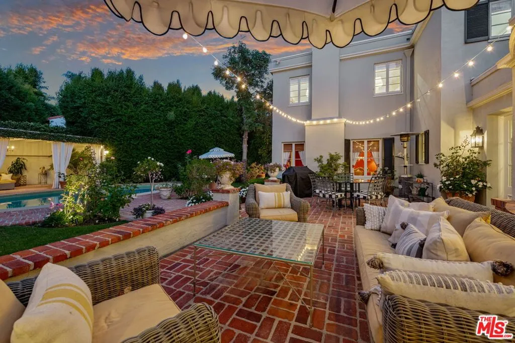 Beverly Hills, California 90210, United States, 5 Bedrooms Bedrooms, ,5 BathroomsBathrooms,Residential,Active,205135