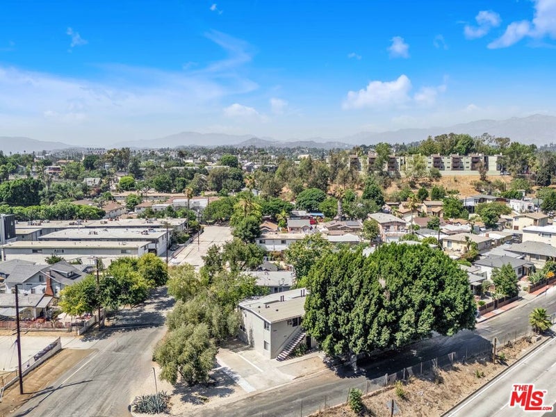 5745 Arroyo Drive